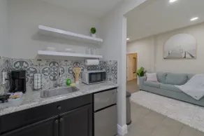 Comfortable 1 bedroom home - Image 3
