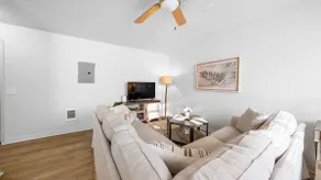 #StayInMyDistrict Downtown Loft2 - Image 4