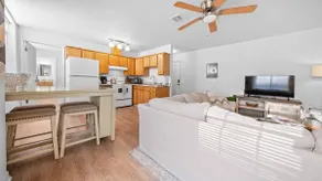 #StayInMyDistrict Downtown Loft2 - Image 5