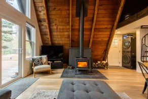 | The Chalet | 1+ acre| Remodeled | Quiet | - Image 5