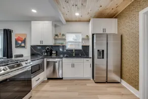 Luxe 5BR Retreat |Kings + Patio TV |Near DT Keller - Image 4
