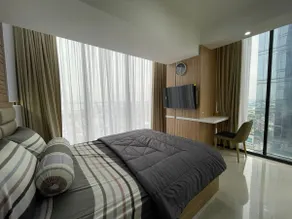 Spacious Two Bedroom Apartment w Panoramic Views! - Image 3