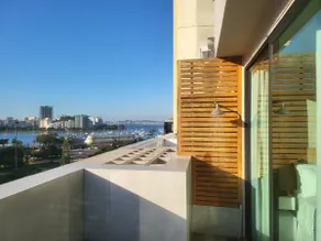 Extraordinary Penthouse overlooking Christ and the Beach - Image 2