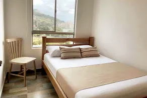 Apt 5 min from the subway, pool and parking! - Image 2