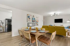 Rare Retro Gem near DT+Expo w/ King Beds + Pool! - Image 4