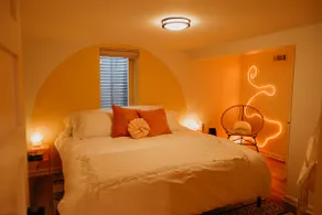 Relaxing Feminine Oasis & Speakeasy - Image 5