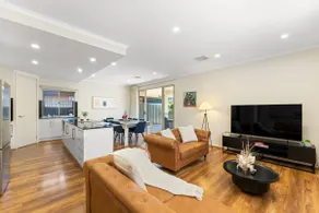 4BR Holiday Home - Kurralta Park btw City and Sea - Image 5