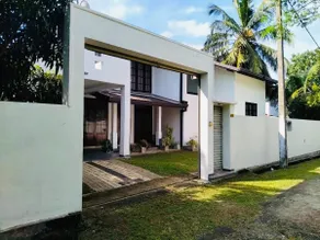 Colombo Villa Near Bolgoda Lake 5 Bed 2.5 Bath - Image 2