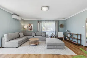 Sea La Vie ~ Pet Friendly Coastal Chic Broadwater Retreat - Image 4