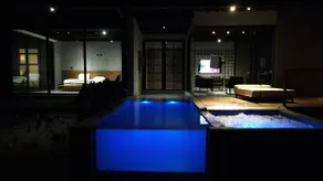 Luxury house, swimming pool, jacuzzi. - Image 3