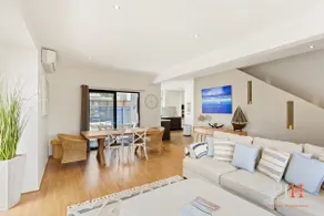 Beachside Townhouse Retreat in Cowes - Image 3