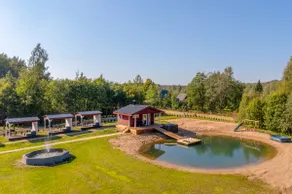 Party And Holiday Home - Image 5