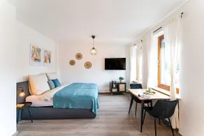 Deluxe Studio, PS4, Parken, Netflix, Klinikum - Image 3