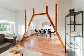 Large & Central Apartment | PS4 | Parking | 120m² - Image 2
