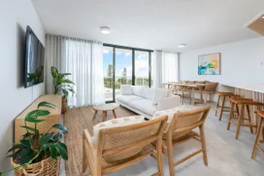 Coolum Beach Retreat - Image 2
