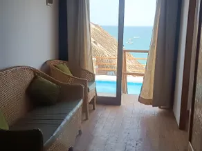 Apartment Pool and Sea View - Image 4