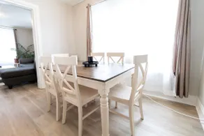 Charming Home in Chatham - Image 2