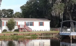Harmony Oaks Guesthouse on Lake McMeekin - Image 3