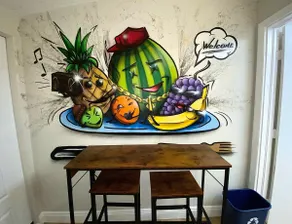 Colorful & Cozy Miami Art Canvas w/HotTub & Murals - Image 4
