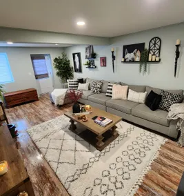 M&J's Hideaway - Image 2