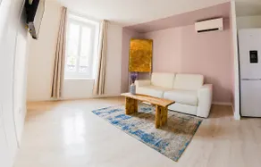impressionists apartment - Image 2