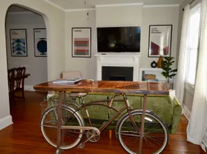 Cozy Cottage In Downtown Belmont - Image 3