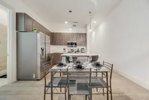 Snappy loft style 2BR I Gym I Parking I Workspace - Image 4