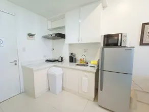15P Walking distance to Ayala & IT Park w/ WIFI - Image 4