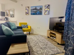 Elegant Suite in High-Rise! - Image 4