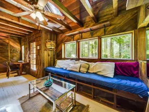 Dual Cabins & Treehouse - Image 5