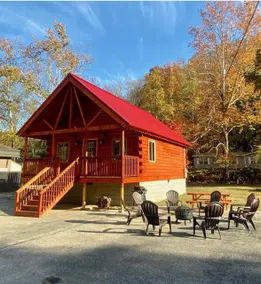 Cabin at Main Street Lodging - Image 3
