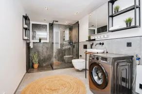 S331 - Luxurious two bedroom duplex apartment in cologne - Image 4