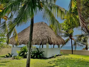 Casa Cafe Del Mar Oceanfront Stay - Image 4