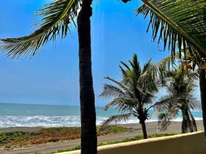 Casa Cafe Del Mar Oceanfront Stay - Image 3
