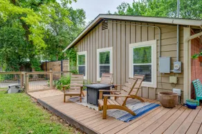 Awesome Austin Bungalow + Hot Tub/Peloton/Coffee! - Image 4