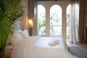 Olive Oasis With Jacuzzi - Image 3