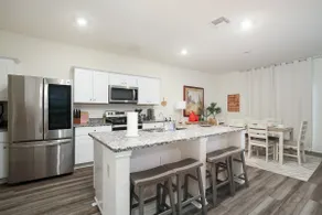 Rare Find Luxurious Home Sleeps 13 with Family Fun - Image 4