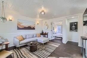 Cozy Golden Home on Main Street! - Image 2