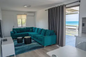 Ocean Blue Cottage-Stunning View - Image 4