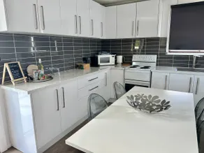 Ocean Blue Cottage-Stunning View - Image 3