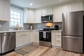 Urban Oasis w/ King Bed – 3 BR Near Duke - Image 5