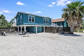 True Blue Bungalow | Old Town GEM - Image 1