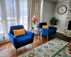 Sunlit Oasis: 4 Bedroom Family Friendly Retreat - Image 5