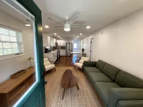 Creektop - Views, Privacy & Modern Conveniences - Image 3