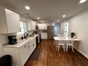 Creektop - Views, Privacy & Modern Conveniences - Image 4