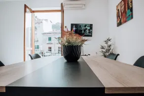 Three-Square house {apartment} - Image 4
