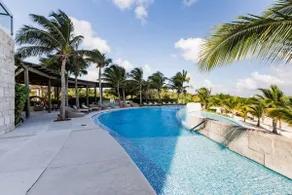 Pen 4D · Beach, pool, 3BR Apartment - 8 guests - Image 2