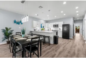 Huge 4BR/2.5BA Downtown Home Perfect For Families! - Image 2