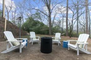 5br Retreat: 4mins to UA - BBQ - Firepit - Games - Image 3
