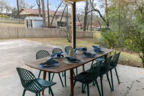 5br Retreat: 4mins to UA - BBQ - Firepit - Games - Image 5